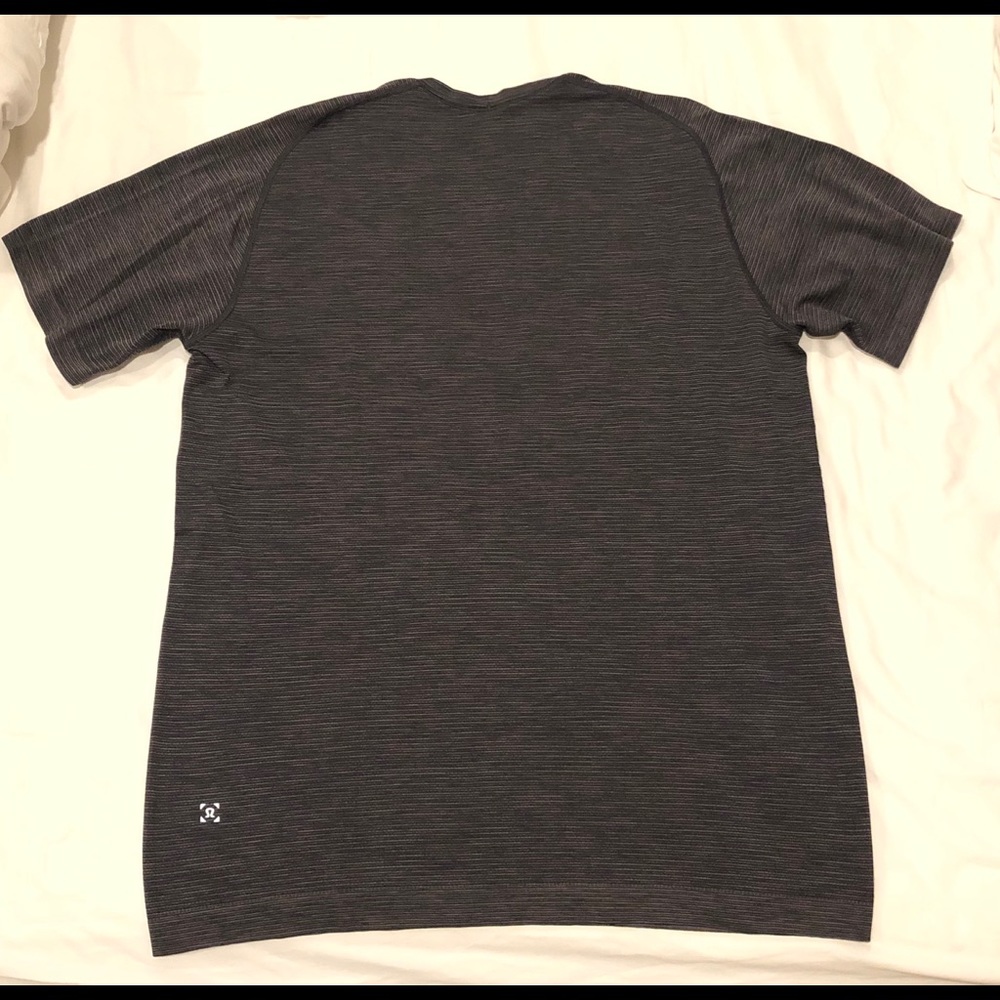 Lululemon vent breathe short sleeve